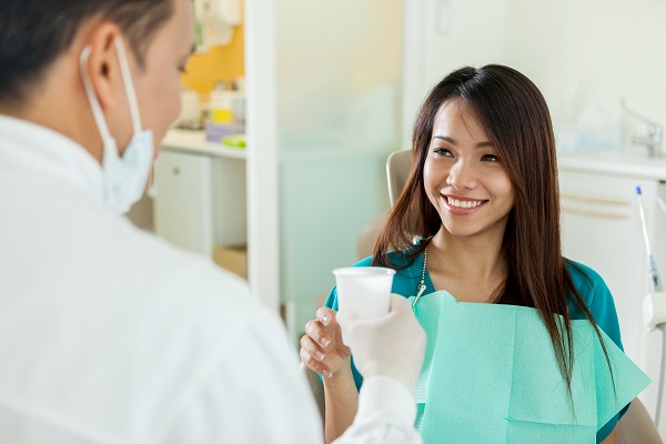 A Family Dentist In Denver Answers: Should I Use Mouthwash?